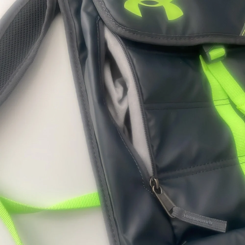 Under Armour 2.5 L Laptop Backpack UA Storm Tech Pack (BLK/GR) (Black)